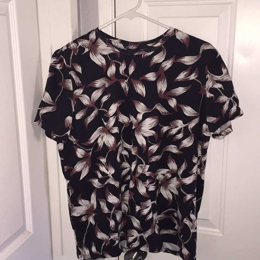 Men’s Floral T-Shirt nice fit